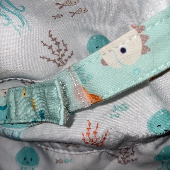 Flap Jack Kids Reversible Baby Fish/Jellyfish Patterned Sun Hat - Picture 5 of 7